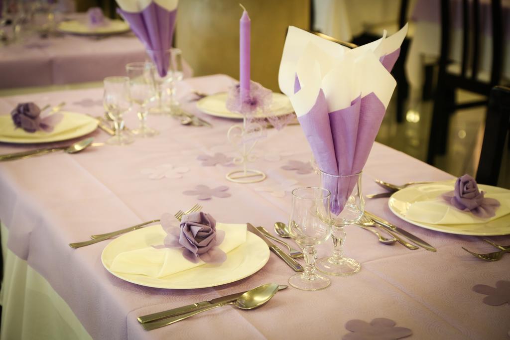 Hotel Ambra Чезенатико Екстериор снимка